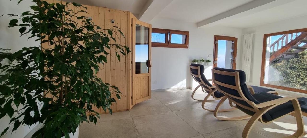Chalet Sophie - Luxury Chalet Roletto Luaran gambar