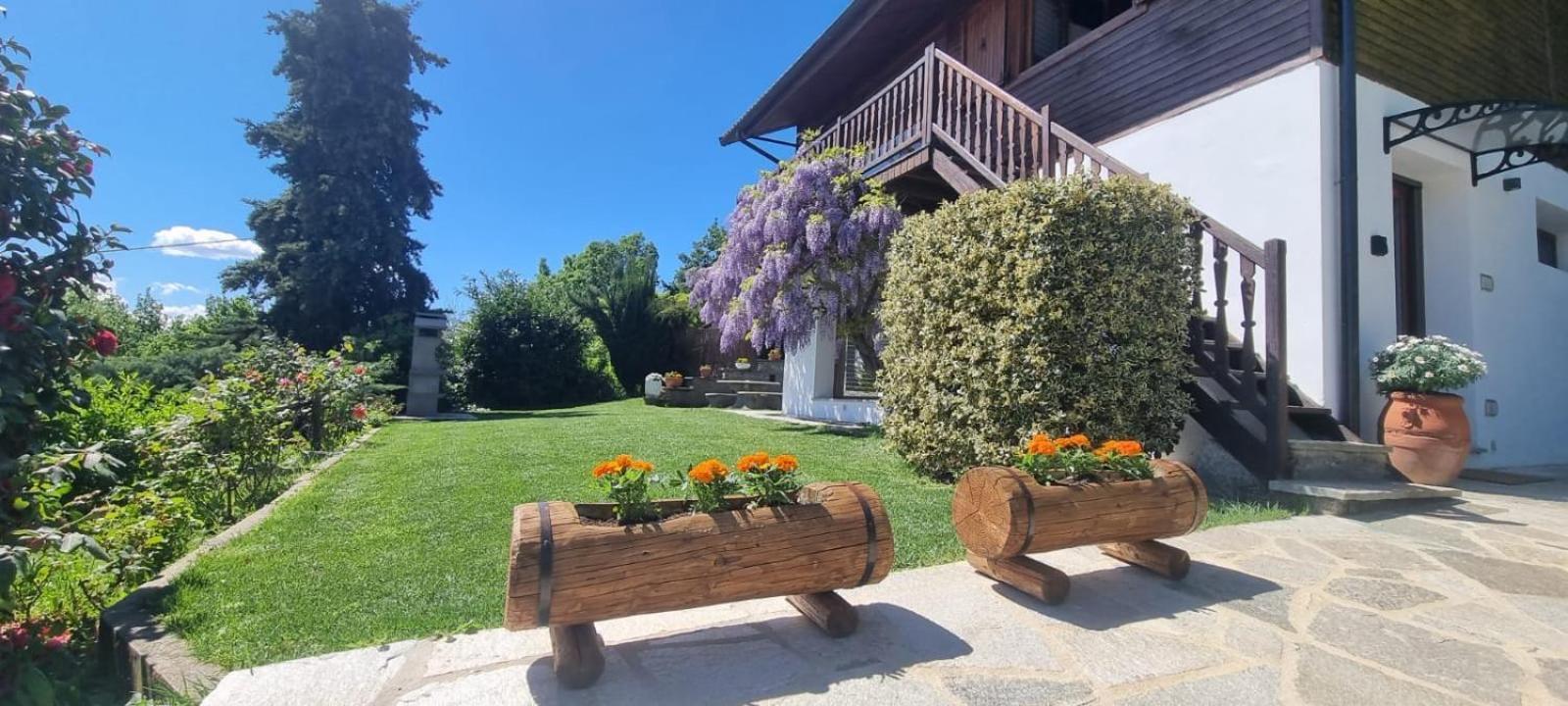 Chalet Sophie - Luxury Chalet Roletto Luaran gambar